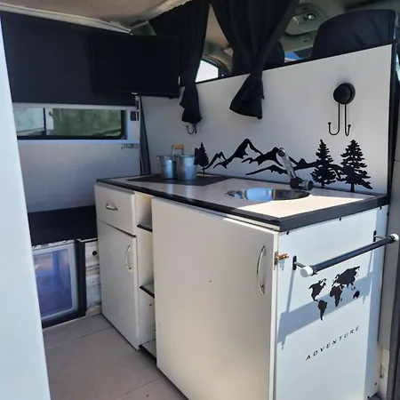 Furgoneta Camper مكان تخييم أرّاثيفي